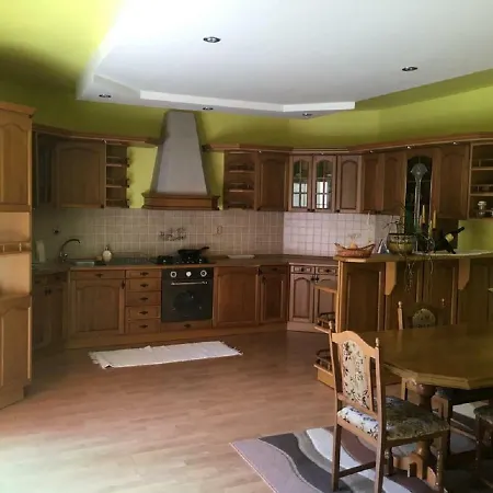 Relax House * Podluzany (Levice)