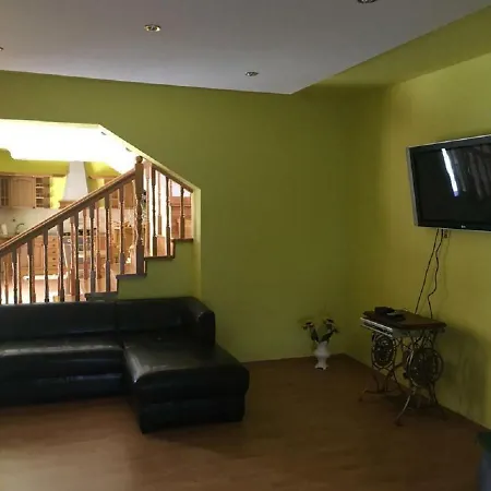 Semesterbostad Relax House
